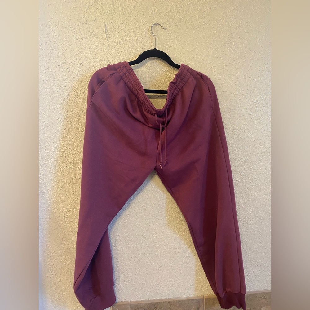 Women’s Adidas joggers NWT